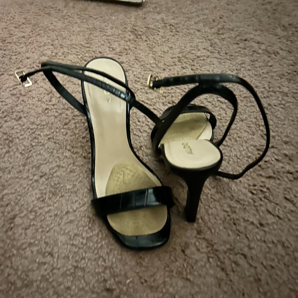 Aldo, black snake skin material heels